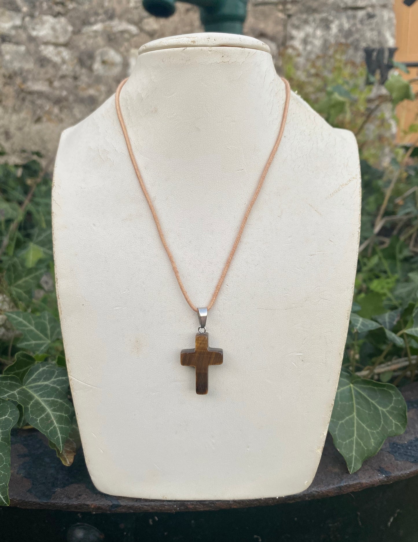 Pendentif Croix en Œil de Tigre