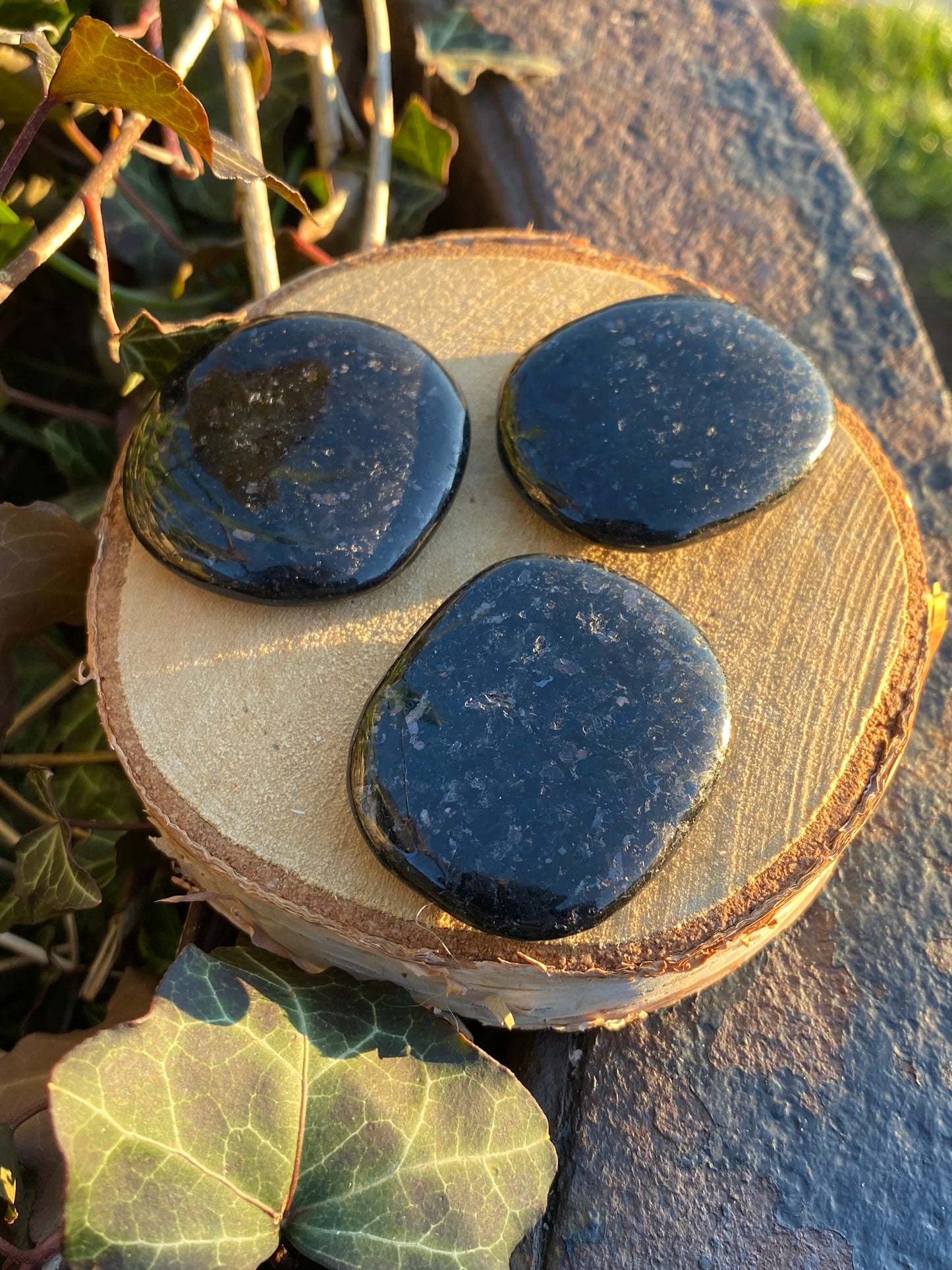 Nuummite