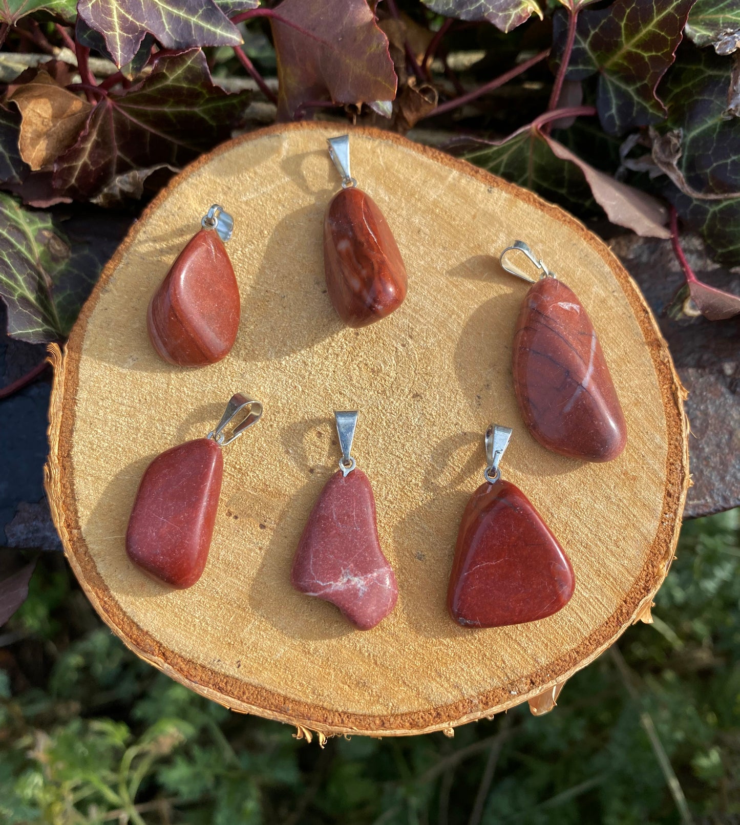 Pendentif Jaspe Breschia pierre roulée