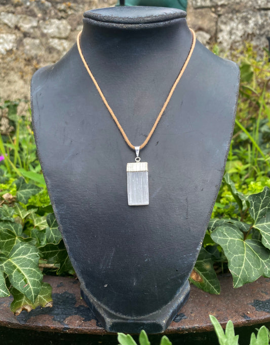 Pendentif Sélénite